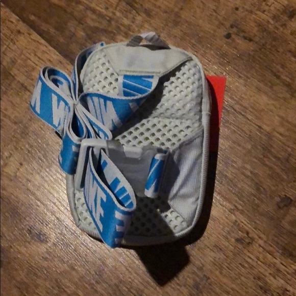 Nike crossbody bag - Picture 2 of 4